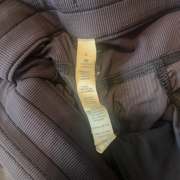 Lululemon cropped studio pants - Picture 3 of 3